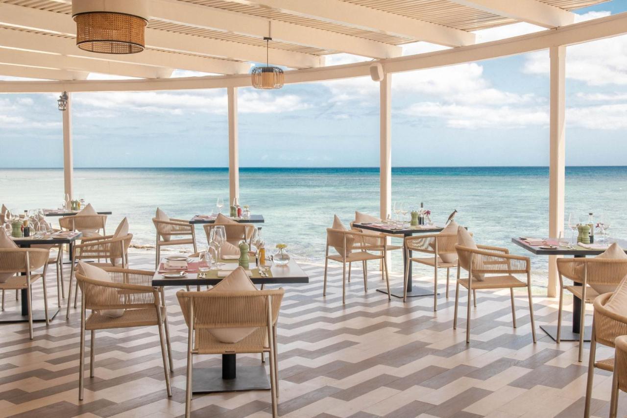 ホテル ル メリディアン イル モーリス ポワント・オー・ピマン エクステリア 写真 The Beach Club