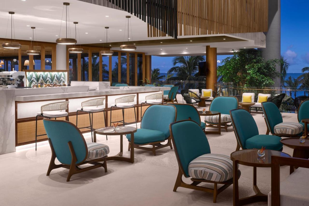 ホテル ル メリディアン イル モーリス ポワント・オー・ピマン エクステリア 写真 The lounge at Male International Airport