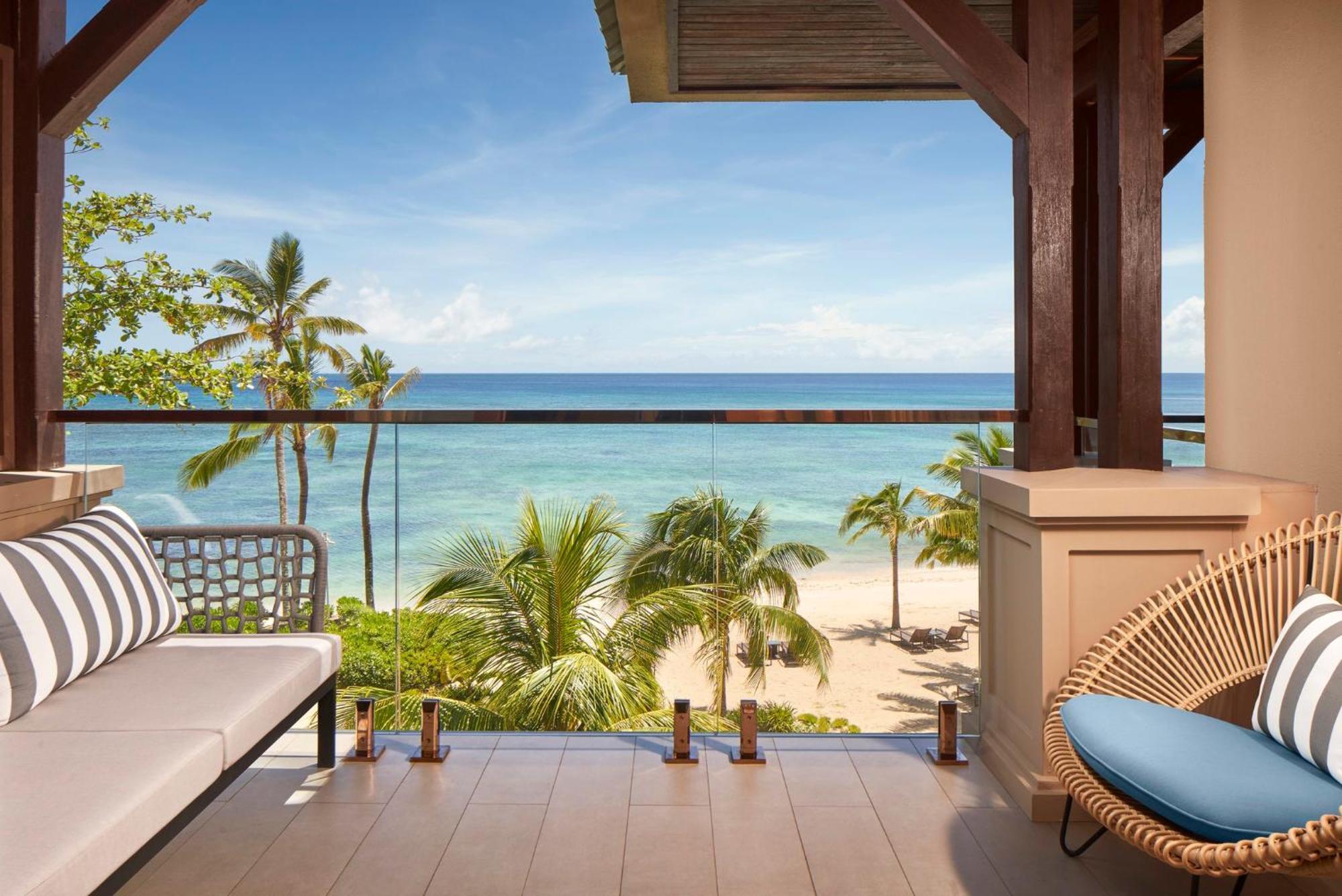 ホテル ル メリディアン イル モーリス ポワント・オー・ピマン エクステリア 写真 View from a guest room at the Hilton Maldives Iru Malli